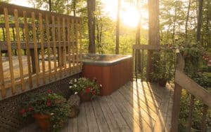 Read more about the article 4 Benefits of Owning A Deck
